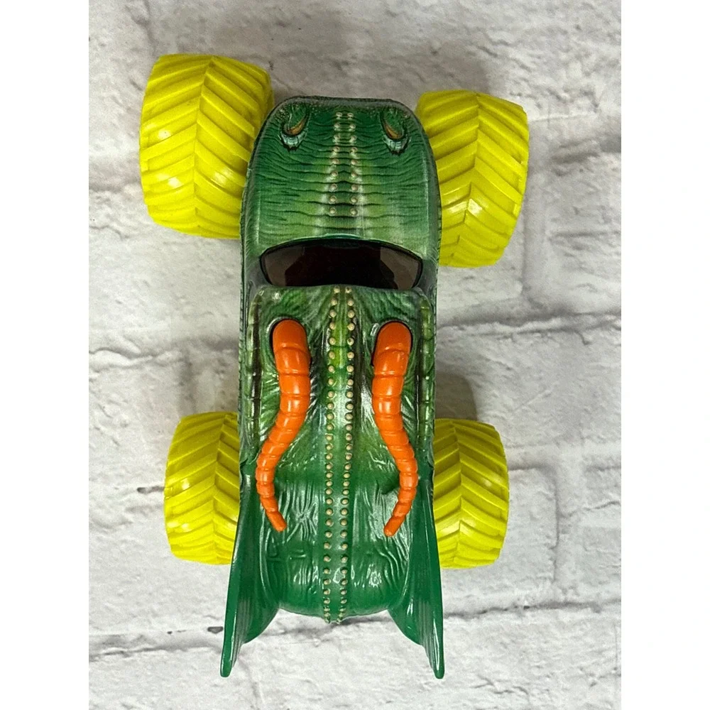 Monster Jam Dragon Monster Truck Kids 1:24 Green Excellent Die-Cast BKT Tires‎